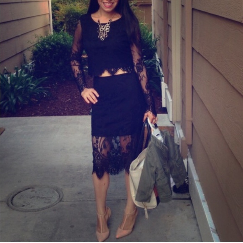 Gorgeous two piece skirt&top set (like new)